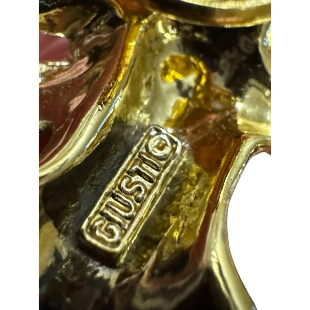 Vintage GIUSTI Angel Brooch Gold Tone Figural Pin Rose Enamel Mid Century Gma‎